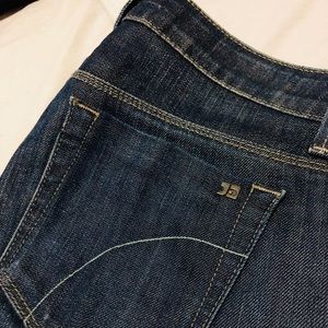 JOES HONEY FLARE DARK WASH JEANS SIZE 29 (FITS 28)